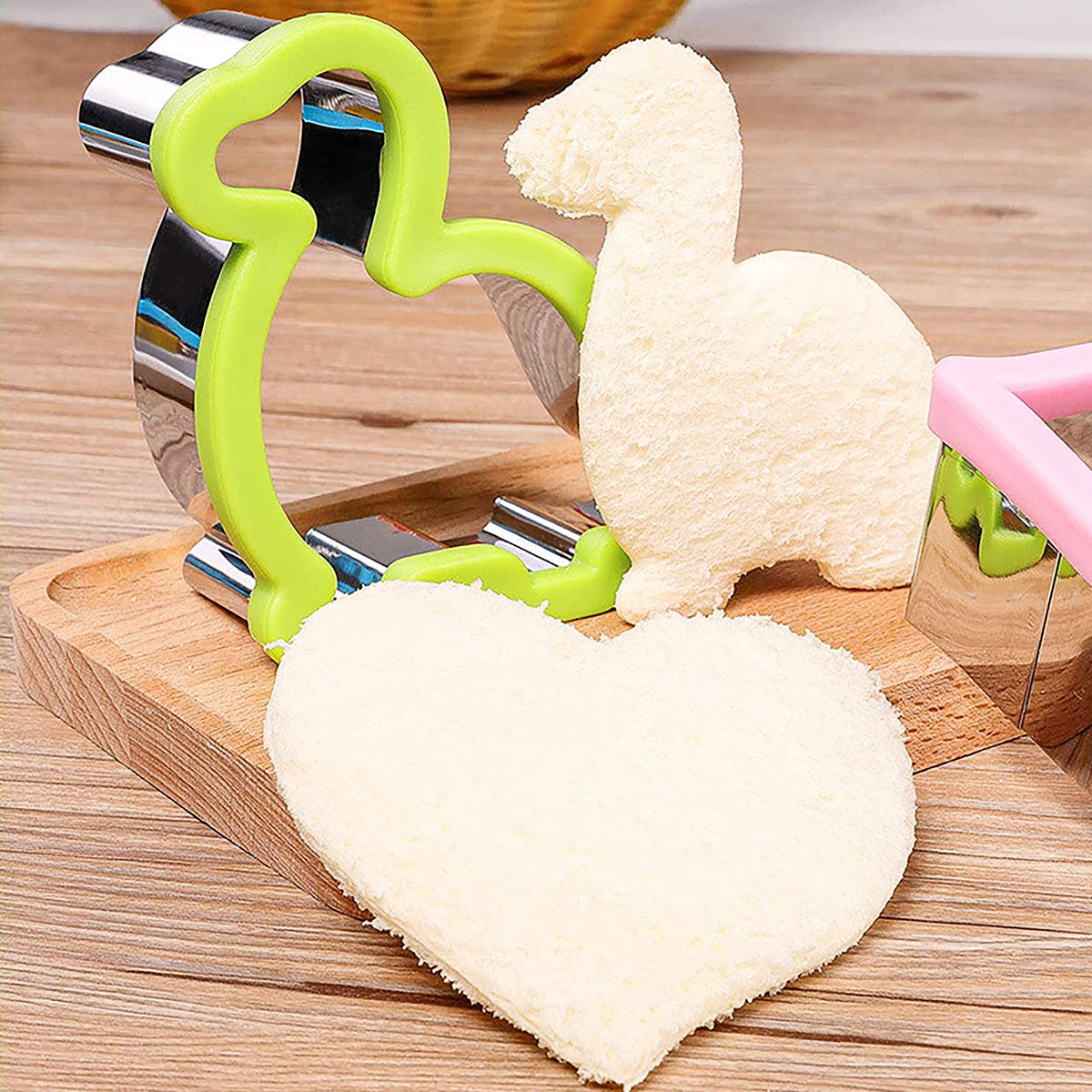4 Piece Children's Cookie Cutter Set, Sandwich Cookie Cutters Bread Cookie Cutters Stainless Steel Comfort Grip Cookie Cutters Set Bread Cookie Cutter Set Sanwich Vegetable Fruit Cookie Cutters for Cakes, Biscuits, Vegetable Cutter