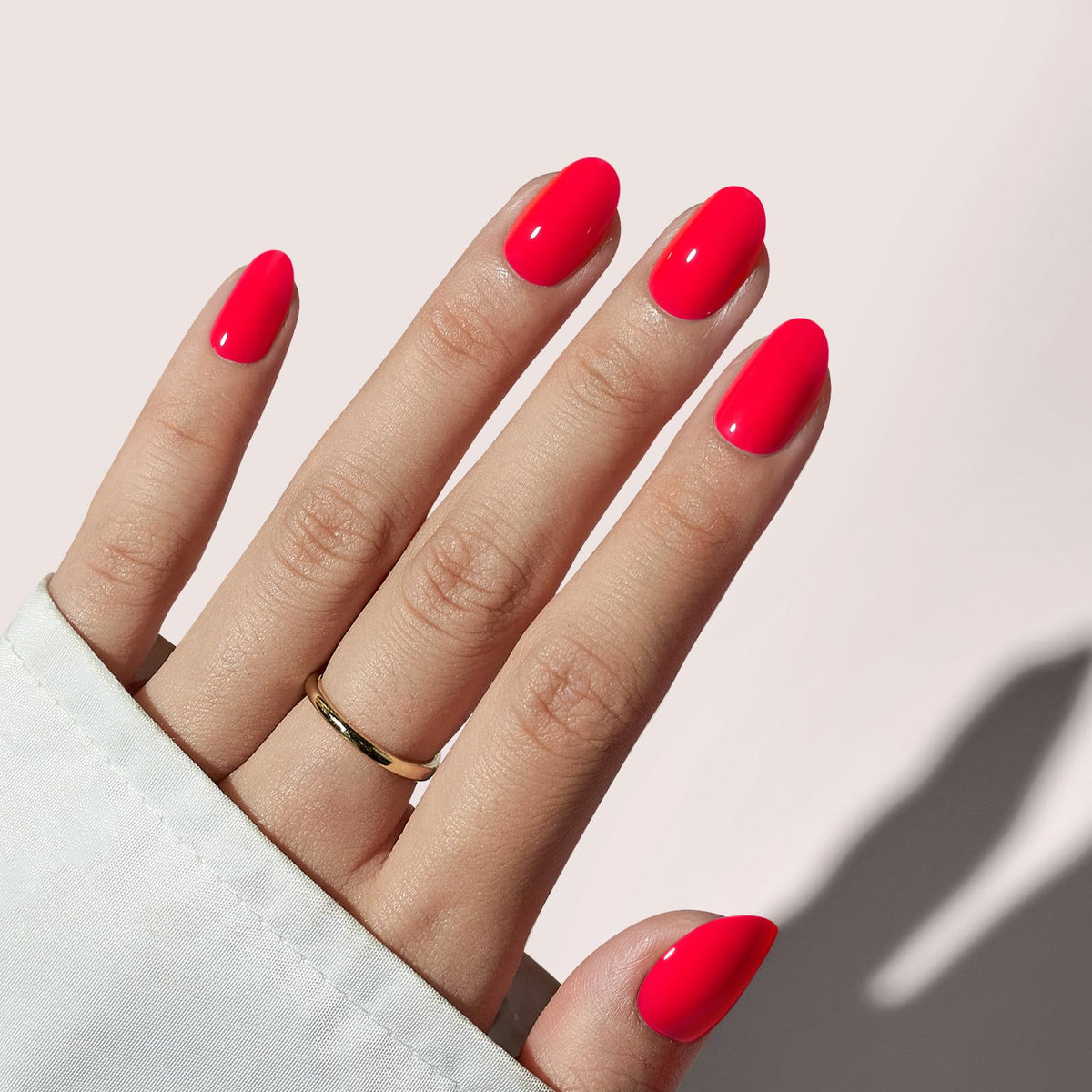 Press-On Nails Cat Eye Short Almond Glossy – Red 32ct