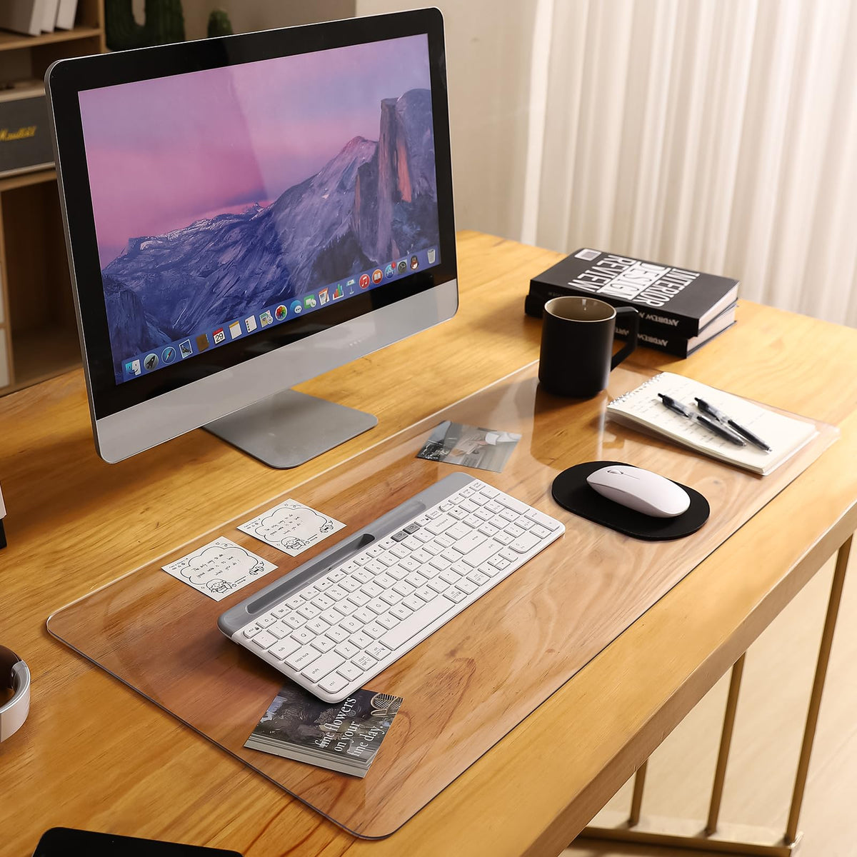 Yanen Transparent Desk Pad, 110 x 60 cm, PVC Clear Large Table Mat, Non-Slip Round Edges, Waterproof Table Protector, Desk Mat for Office, Home, School