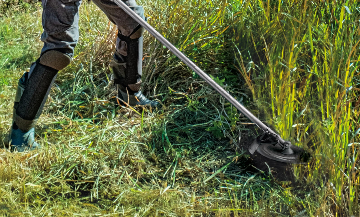Makita Brushcutter Blade 8-tooth Steel for Tall Grass – 230x25.4mm