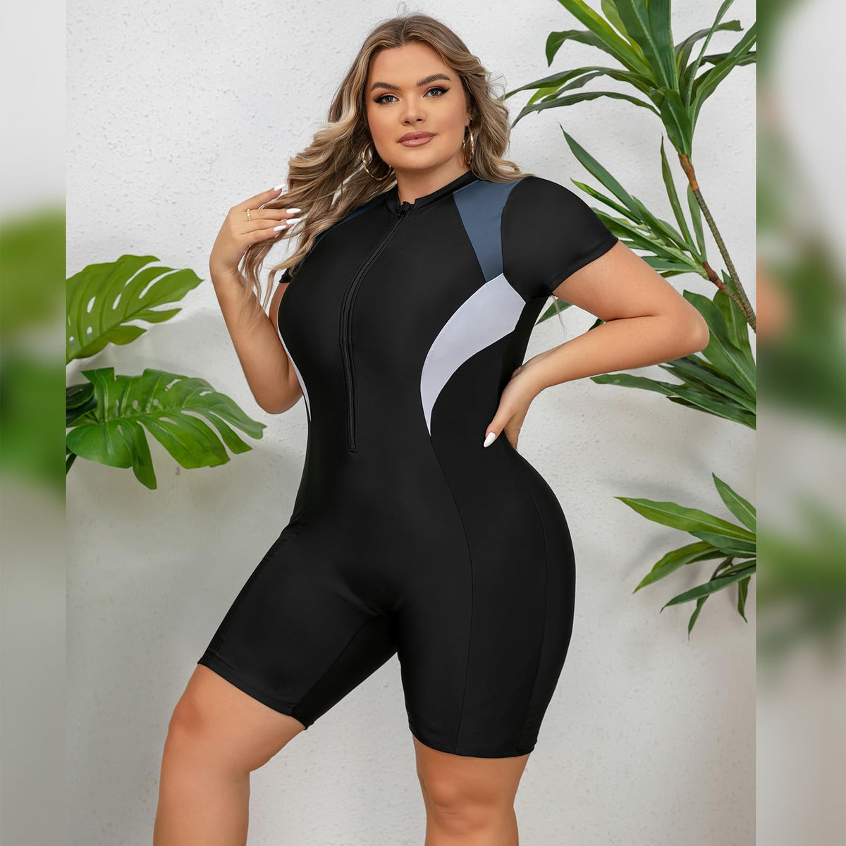 Costum de baie sportiv cu pantalon scurt mărimi mari Odizli imprimeu floral – Gri XL