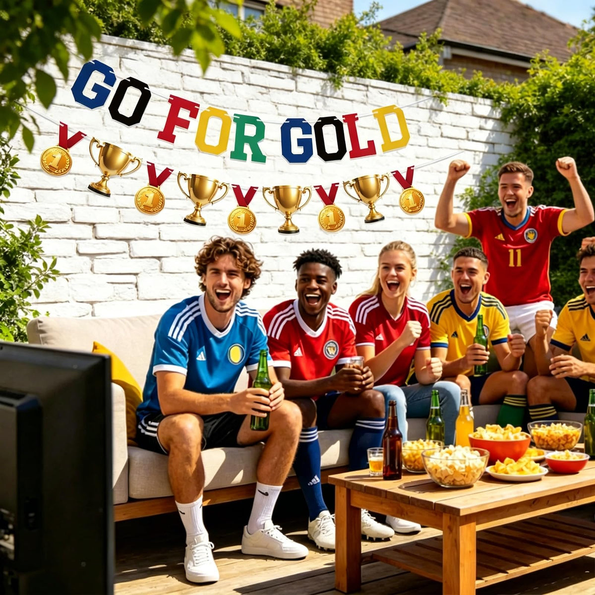 Sports Party Garland Set Pre-Strung 'Go for Gold' Medals & Trophies Decorations – Gold